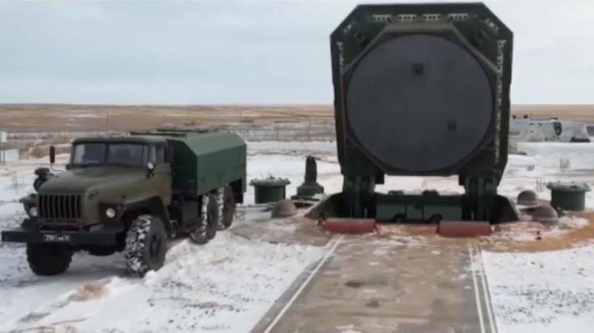 Dünyayı tedirgin eden video! Rusya kapakları açıp, Putin'in 