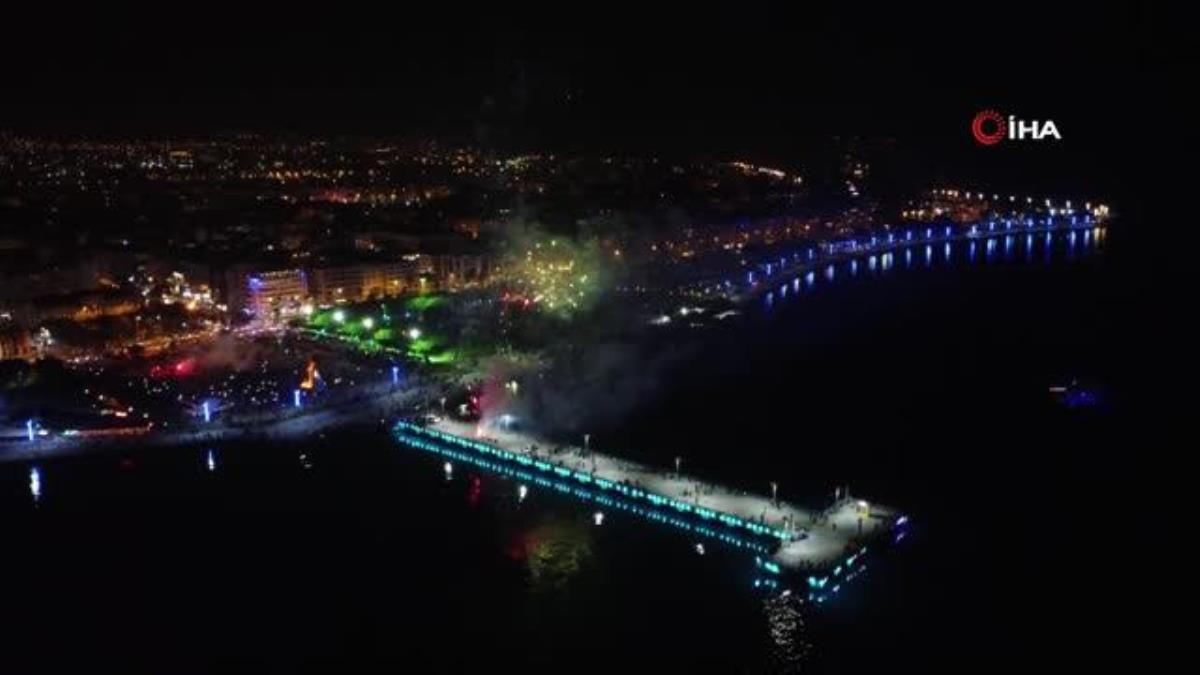 Hatay 2023'e havai fişek gösterileri ile girdi