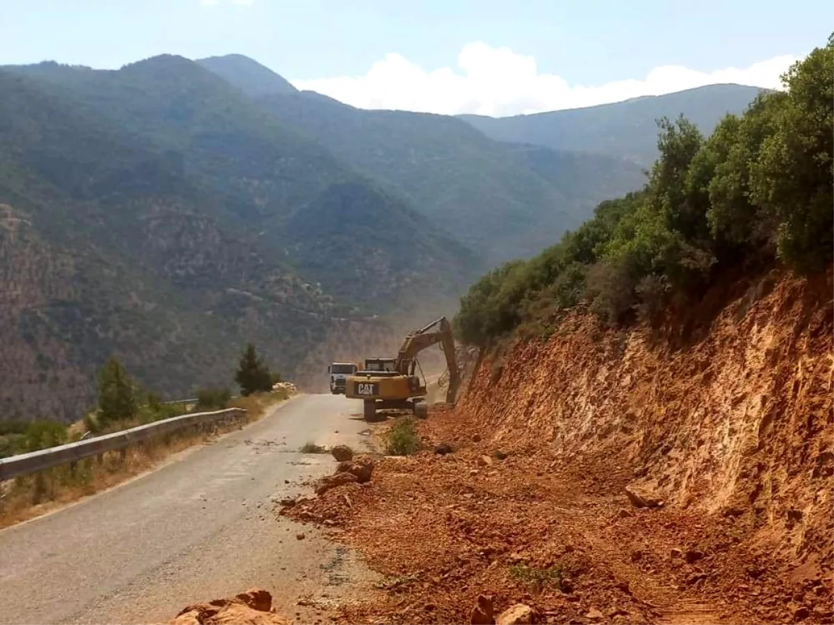 Hatay'da yayla yollarında bakım onarım yapılıyor