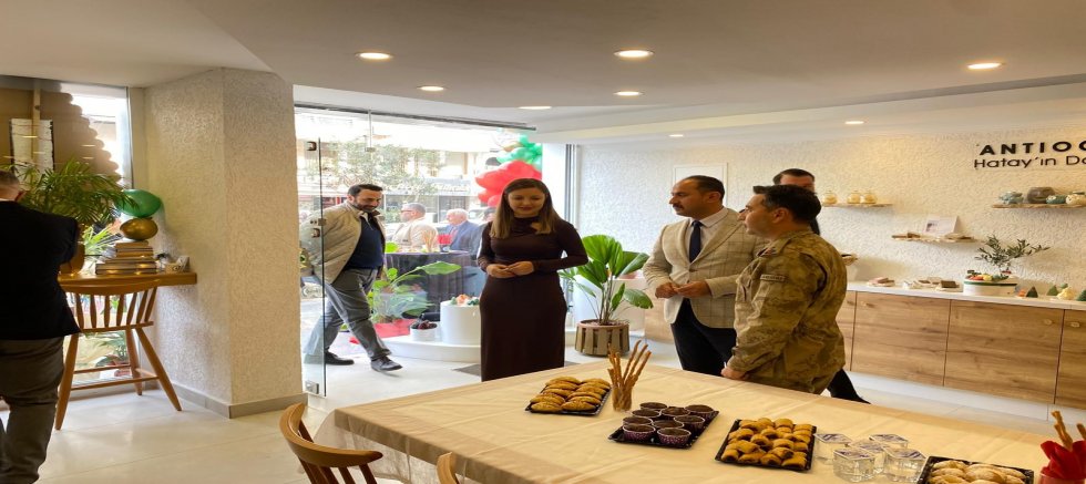 ANTIOCH NATURA LAB KAPILARINI AÇTI. 