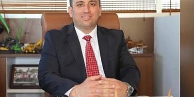 AK Parti İskenderun İlçe Başkanı Bülent Özer, partisinin 22. kuruluş yıl dönümünü kutladı;