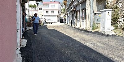 ANTAKYA BELEDİYESİ ÇALIŞIYOR, YOLLAR GÜZELLEŞİYOR
