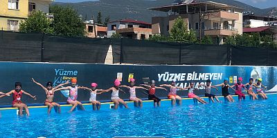 -BAŞKAN FATİH TOSYALI: YÜZME BİLMEYEN ÇOCUK KALMASIN PORTATİF YÜZME HAVUZLARI KURUYORUZ