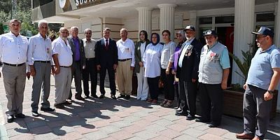 GAZİLERİ YALNIZ BIRAKMADILAR