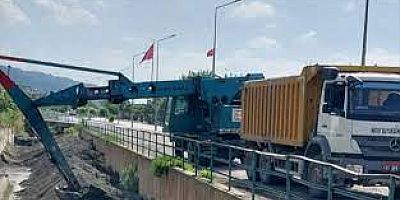 Hatay'da dere yatakları ve yağmur suyu kanalları temizlendi