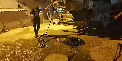 HATAY’DA METREKAREYE 75 KG YAĞIŞ DÜŞTÜ, HBB 620 PERSONEL İLE ARALIKSIZ ÇALIŞTI 