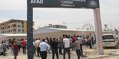 Hatay'da yapımı tamamlanan 200 prefabrik iş yerinin anahtarı teslim edildi