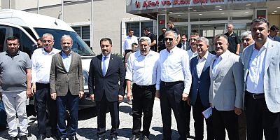 İÇİŞLERİ BAKANI ALİ YERLİKAYA KONTEYNER KENTLERDE KALAN VATANDAŞLARIN SORUNLARINI ÇÖZMEK ÜZERE HATAY’A GELDİ
