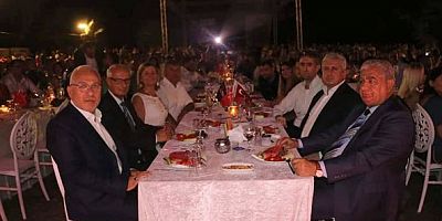 İGEV’DEN YİNE MUHTEŞEM BİR GECE, HALUK LEVENT ‘EĞİTİME DESTEK’ İÇİN ŞARKI SÖYLEDİ