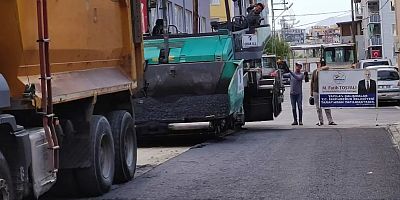 -İSKENDERUN BELEDİYESİNİN ASFALT ÇALIŞMALARI DEVAM EDİYOR