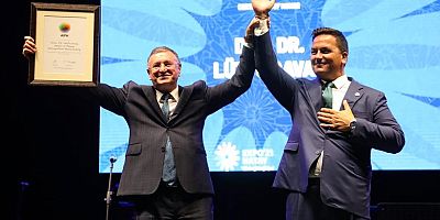 LÜTFÜ SAVAŞ: “YAPAMAZSINIZ DEDİLER YAPTIK VE BAŞARDIK” AIPH’DEN BAŞKAN SAVAŞ’A EXPO BAŞARI ÖDÜLÜ