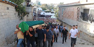 Trabzon'daki trafik kazasında ölen 4 kişinin cenazeleri Hatay'da defnedildi