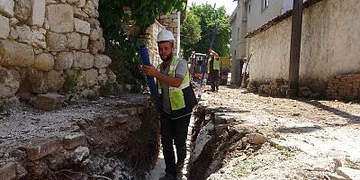 YAYLADAĞI ŞENKÖY İÇME SUYU İNŞAATI’NIN 13 KM’Sİ TAMAMLANDI