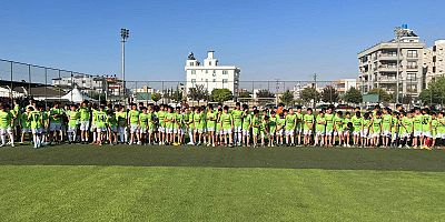 YAZ FUTBOL OKULU DEVAM EDİYOR